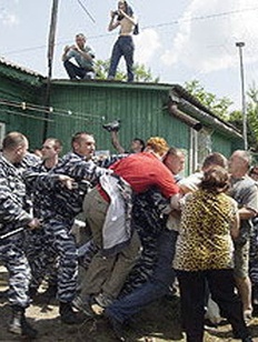 Суд вернул в прокуратуру дело "сагринских" полицейских