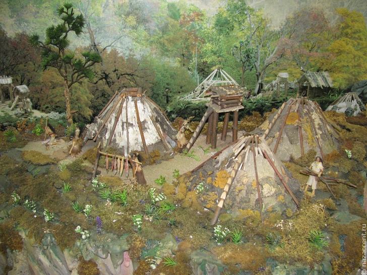 макет древнего жилища нанайцев