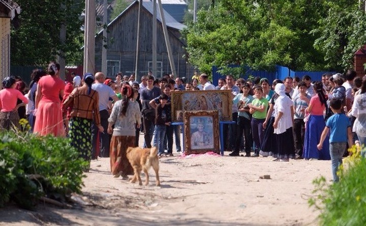 В Плеханово начался снос цыганских домов