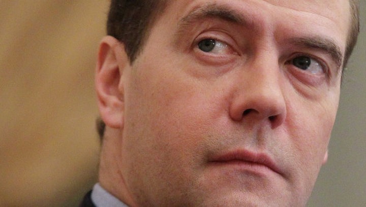 Медведев о проверке знаний русского языка среди мигрантов: Никакой дискриминации здесь нет