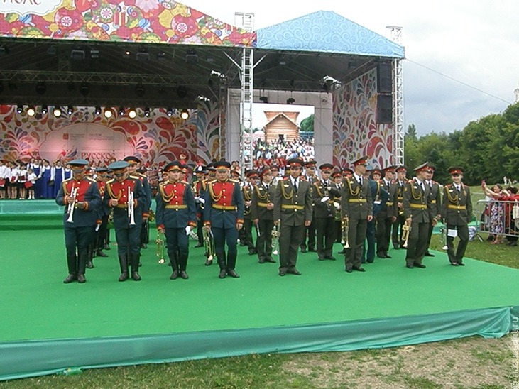 "Русское поле" в Коломенском - Национальный акцент