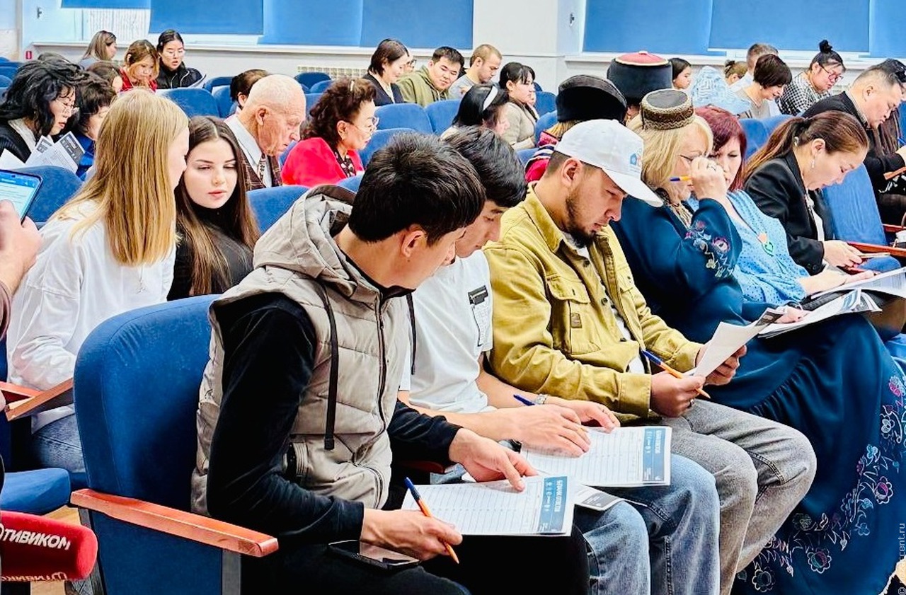 Слушатели Школы межэтнической журналистики приняли участие в Большом этнографическом диктанте