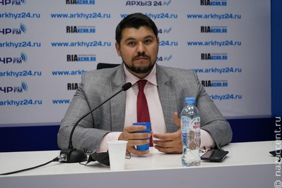 В гостях у школы межэтнической журналистики побывал министр культуры Карачаево-Черкесии Зураб Агирбов