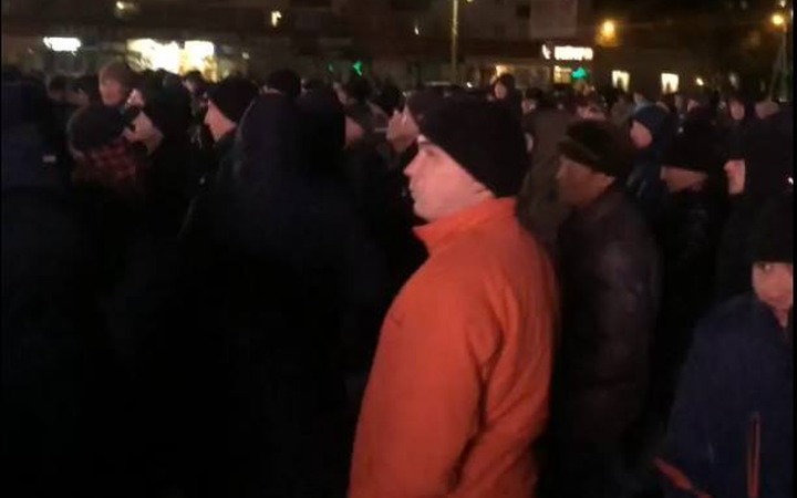СМИ: В Сибае произошел стихийный митинг после драки в курдском кафе