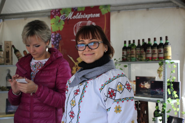 Молдавский праздник "Изумрудный Виноград" - Национальный акцент