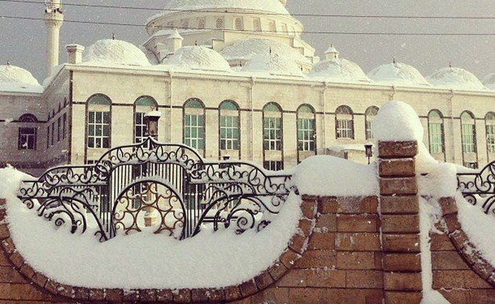 Жителя Удмуртии признали виновным в экстремизме за надпись на снегу