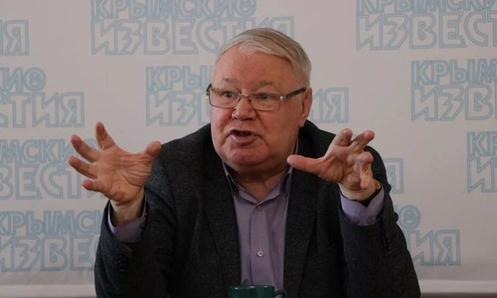Автор оскорбившего крымских татар учебника высказался против изъятия главы из издания