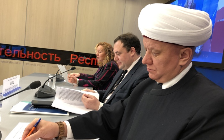 Духовное собрание представило доклад о соблюдении прав мусульман в России