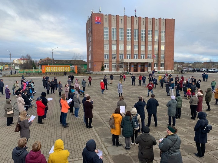 Жители Ненецкого округа с помощью пения продолжают протест против возможного объединения с Архангельской областью
