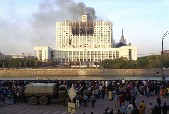 В Москве патриоты-националисты провели митинг в память о погибших в 1993 году