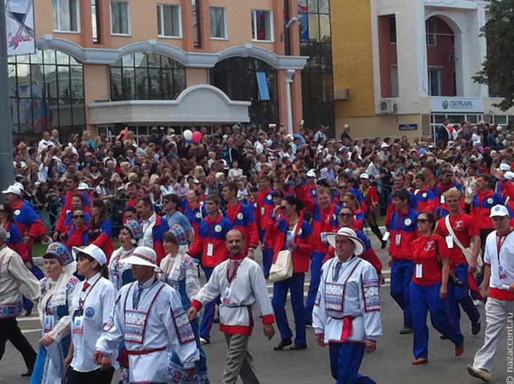 1000-лет единения: национальный парад в Саранске - Национальный акцент