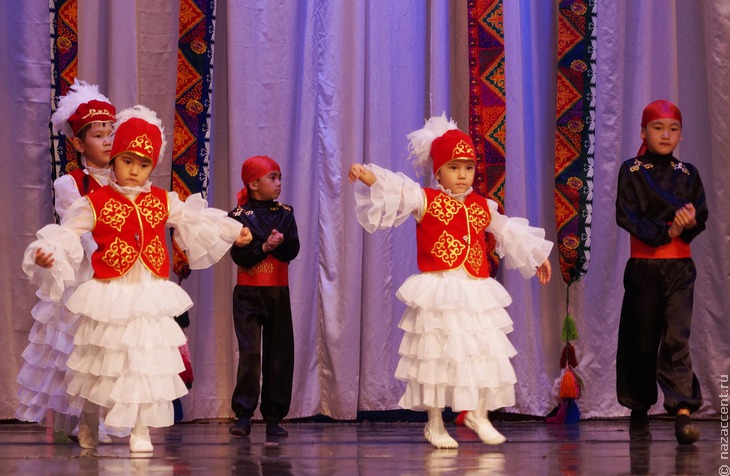Детский конкурс-фестиваль казахской культуры "Ак бота" - Национальный акцент