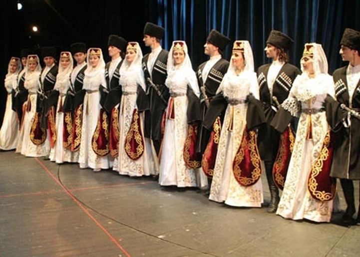 Фестиваль мастеров искусств "Мир Кавказу" впервые прошел в Ставрополе