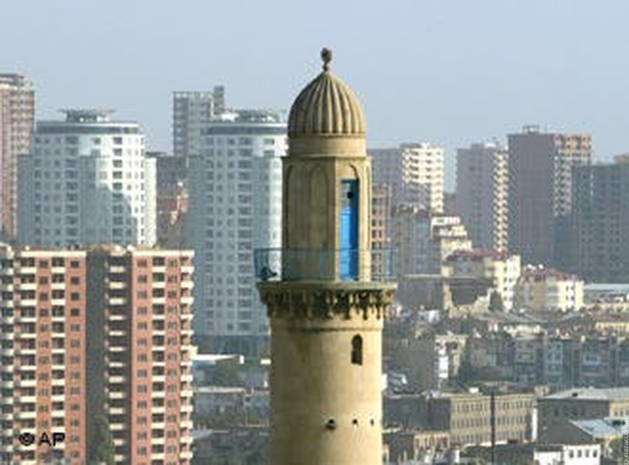 Азербайджанцы России: Хасавов далек от ислама
