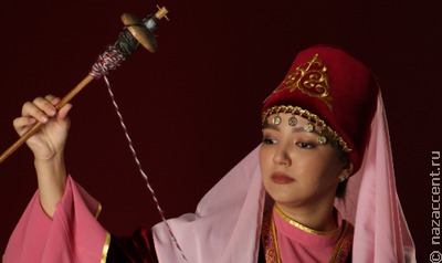 В Астрахани провели фотосессию молодежи в ногайских народных костюмах