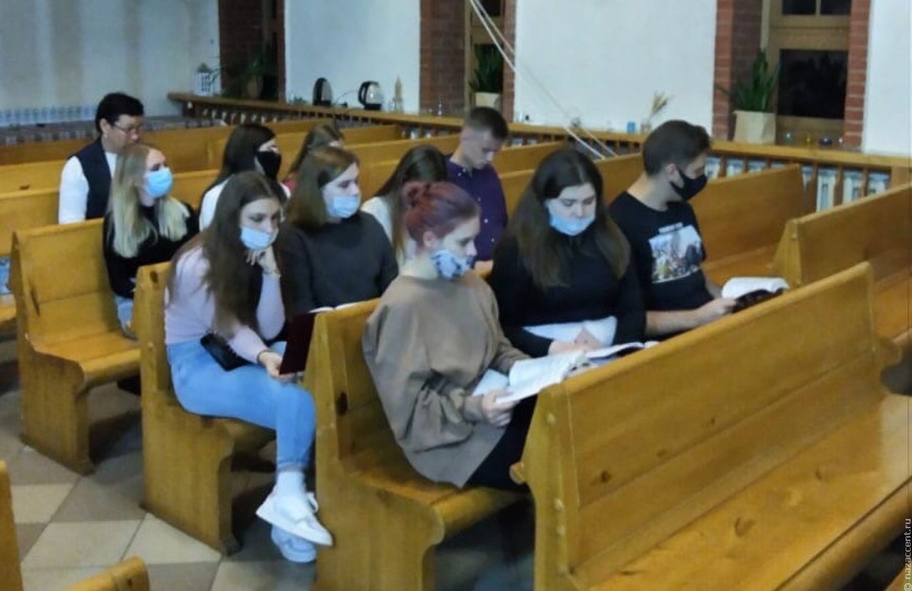 "Бог любит нас": лютеранская проповедь