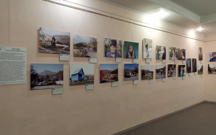 Фотовыставка по экспедиции блогера к адыгам-шапсугам открылась в Новороссийске
