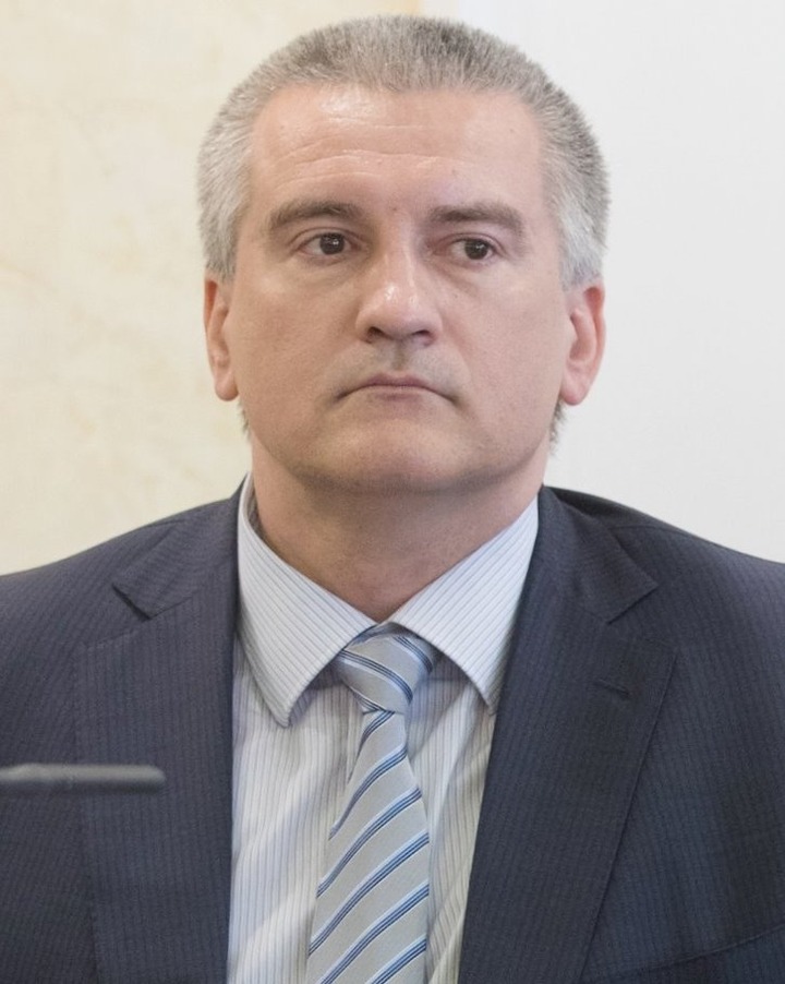 В Крыму создали совет по межнациональным отношениям при главе региона