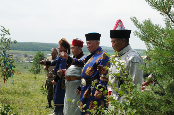 Шаманский обряд в Иркутской области