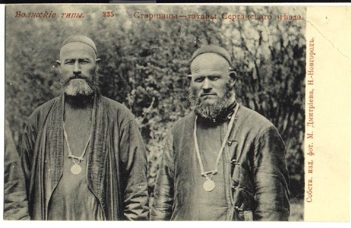 В Казани татары-мишары решили подчеркнуть свою идентичность стикерами на автомобилях