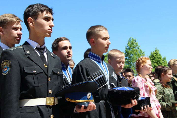 Казаки войска Донского отправились на службу в армию