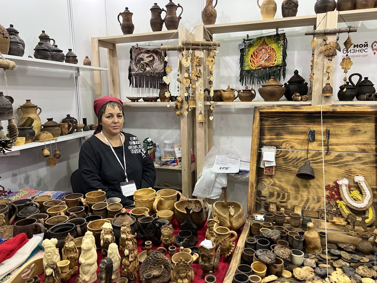 В Москве открылась выставка-ярмарка народных промыслов "ЛАДЬЯ. Зимняя сказка-2025"