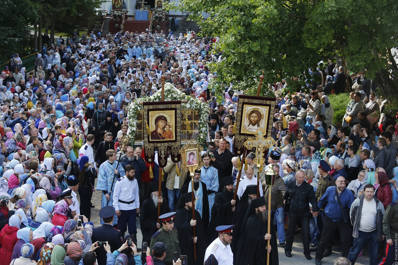 День Успения Божией Матери в Псково-Печерском монастыре