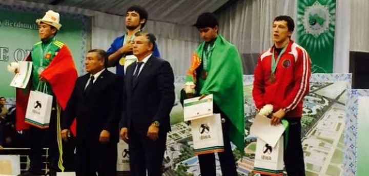 Крымскотатарский спортсмен стал чемпионом мира по борьбе "Куреш"