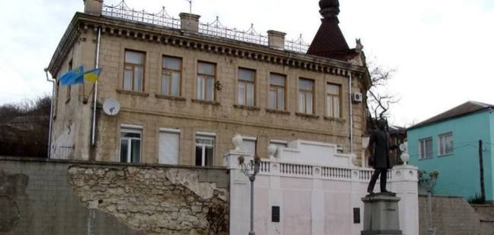 В Бахчисарае выселят из здания районный меджлис крымских татар