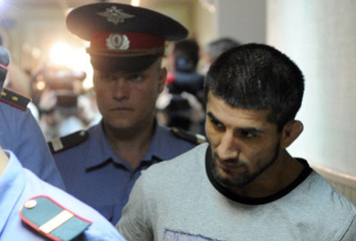 Суд продлил срок содержания под стражей Расула Мирзаева