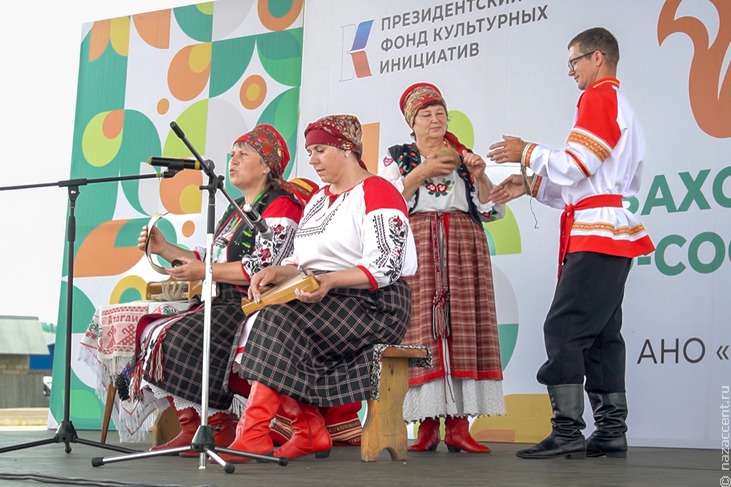 Ремесленный фестиваль "Заходите по-соседски" в Иркутской области - Национальный акцент