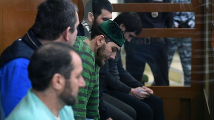 Адвокат обвиненных в убийстве Немцова пожаловался на предвзятость по этническому признаку