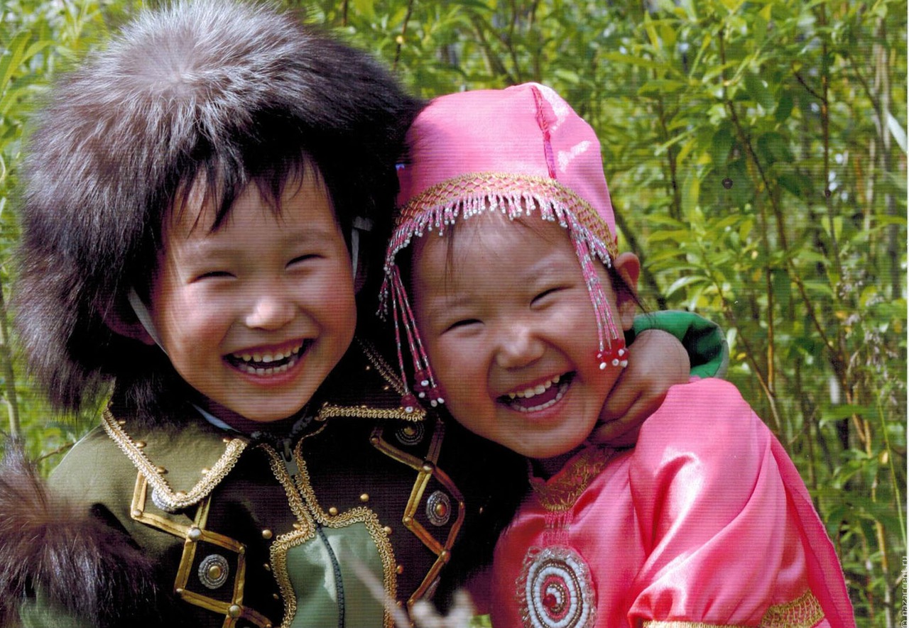 В конкурсе "Дети России" победила фотография детей в якутских костюмах