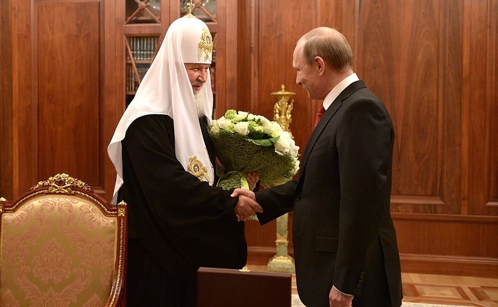 Путин поздравил Патриарха Кирилла с Днем славянской письменности