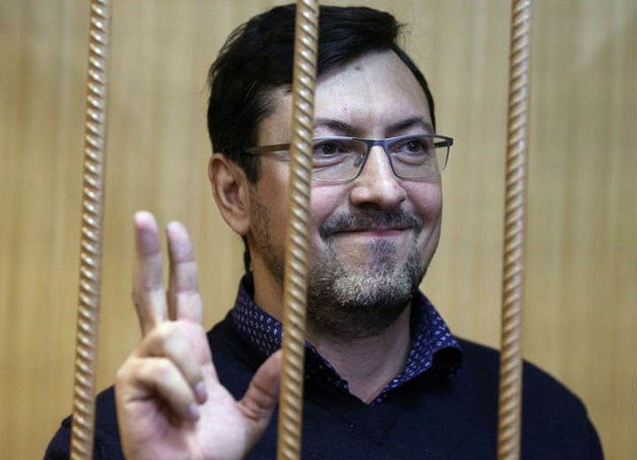 СМИ: Следователя отстранили от работы за угрозы убийством националисту Поткину