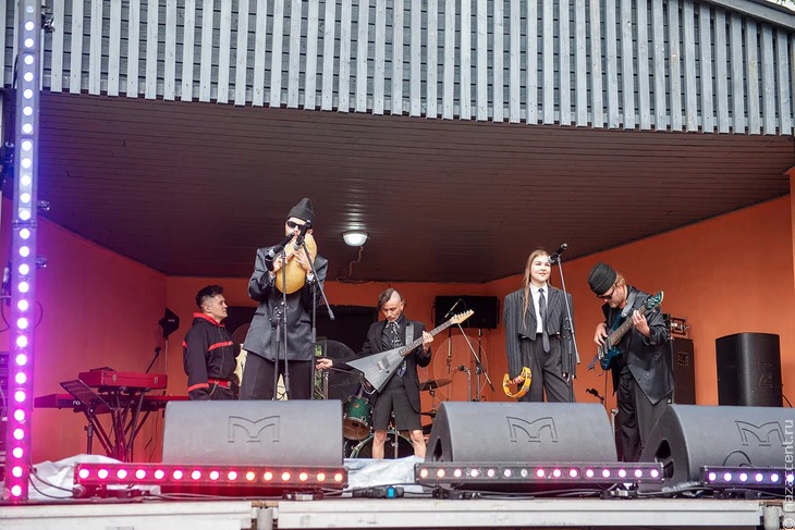 VIII Межрегиональный фольклорный праздник "Шумбрат!" в Мордовии - Национальный акцент