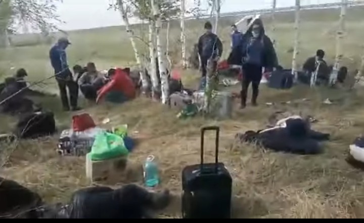 В Бузулуке мигранты в ожидании открытия границы живут в поле