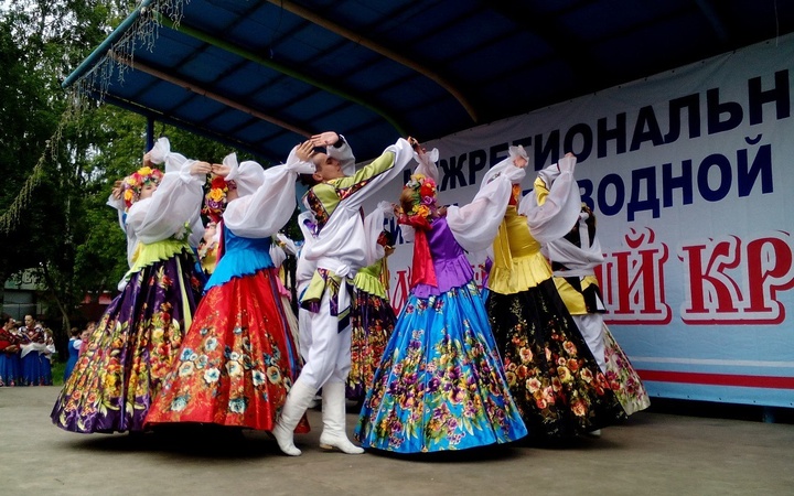 В Новосибирске прошел фестиваль хороводной культуры "Славянский круг"