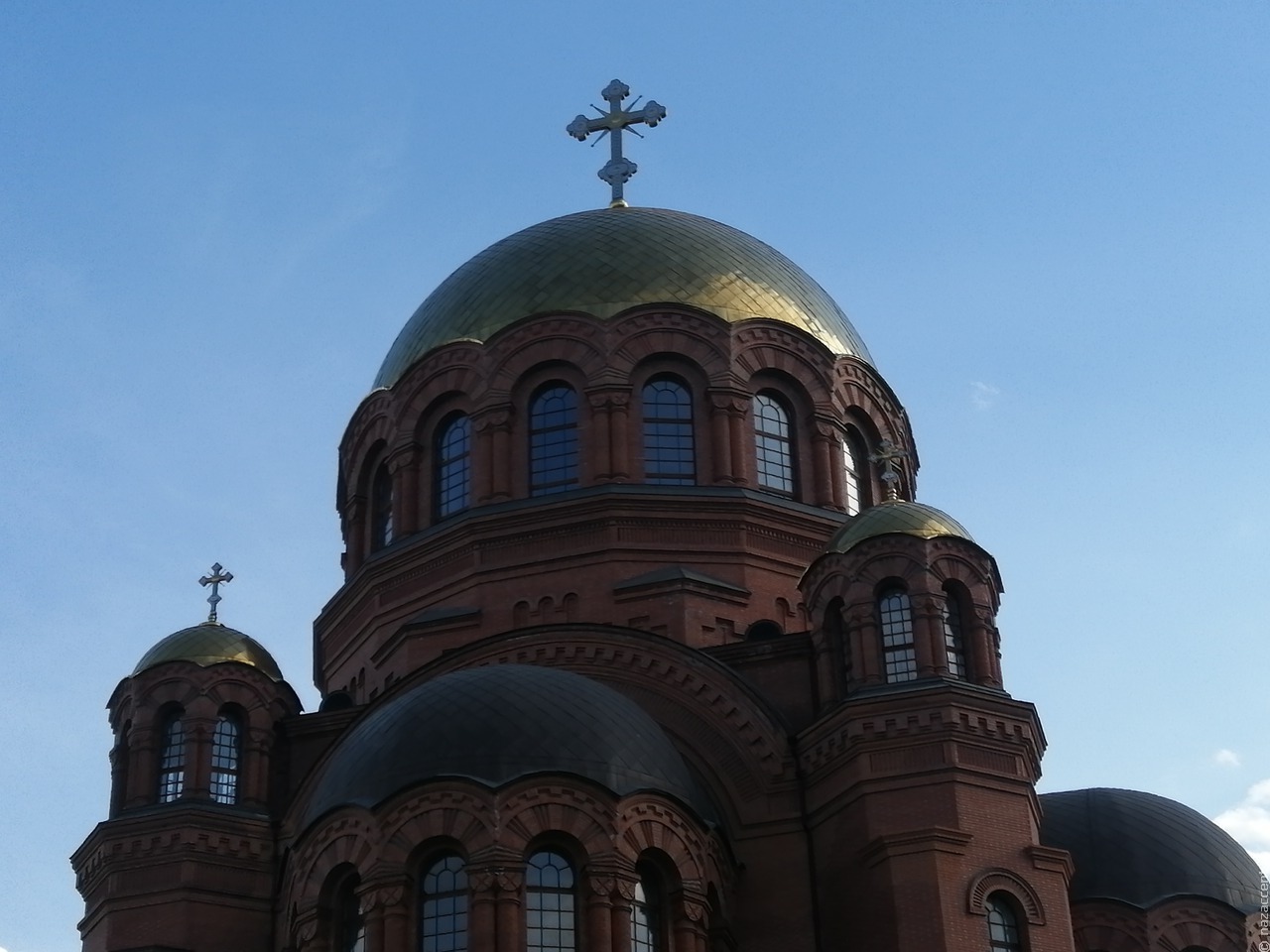 Православный священник назвал суеверием страх перед QR-кодами
