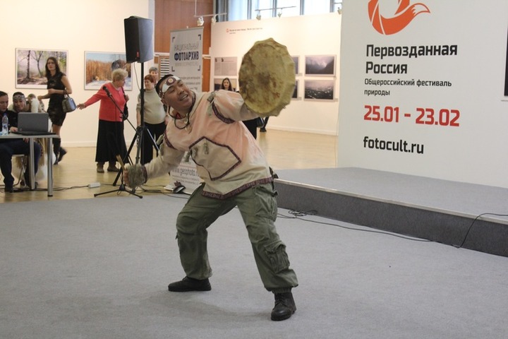 В Центральном доме художника аборигены с гостями станцуют ехор
