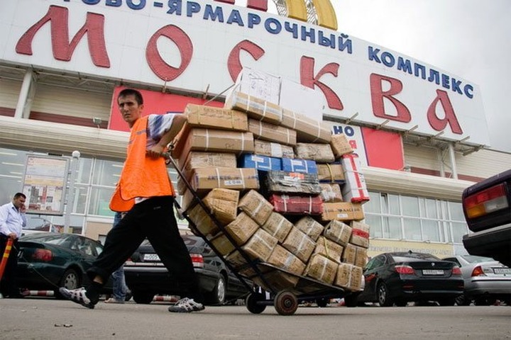 В Москве предотвратили массовую драку мигрантов с охранниками ТЦ