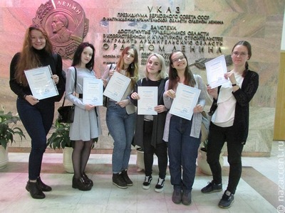 Выпускники Школы межэтнической журналистики САФУ получили сертификаты