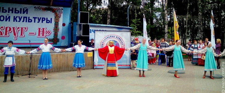 Фестиваль хороводной культуры "Славянский круг" в Новосибирске - Национальный акцент