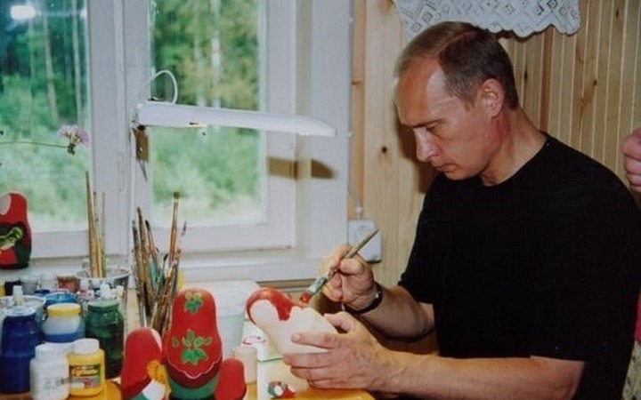 Путин поручил правительству продвигать народные промыслы и ремесла