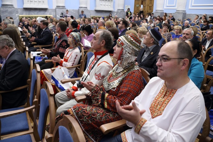 При губернаторе Челябинской области создадут совет по национальной политике