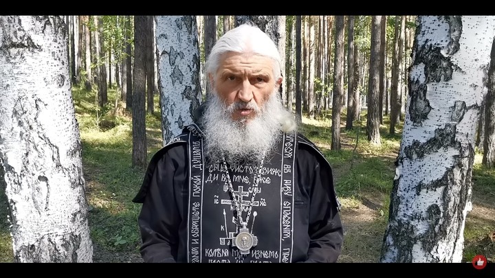 Националист Квачков приехал в Среднеуральский женский монастырь поддержать схимонаха Сергия