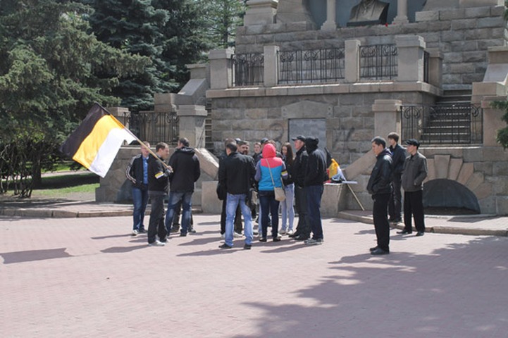 Челябинские националисты провели митинг против строительства мечети и медресе