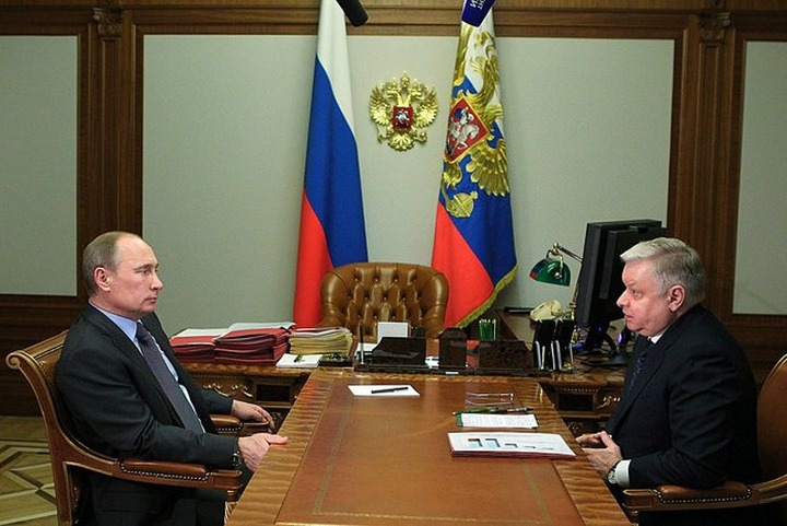 Глава ФМС пообещал Путину, что мигранты к 2015 году смогут въезжать в Россию только по загранпаспортам