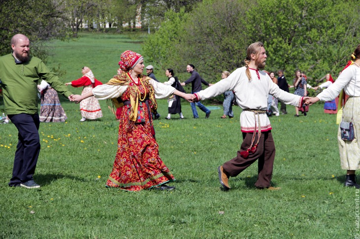 Славянская "Красная горка" в Москве - Национальный акцент