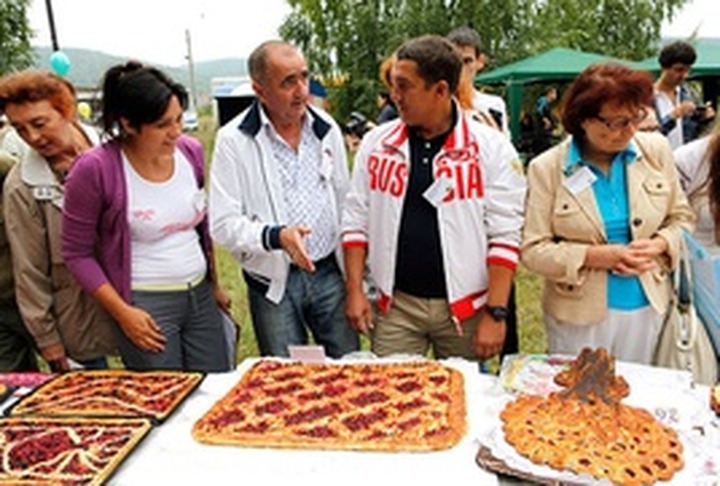 Под Самарой устроили праздник вишни